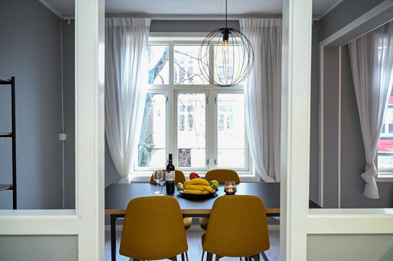Moderne Leilighet Ved Solsiden I Trondheim Luaran gambar